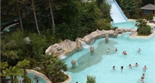 Piscine extérieure à Center Parcs Les Bois-Francs