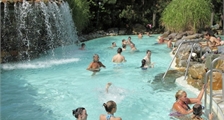 Piscine extérieure à Center Parcs Het Heijderbos